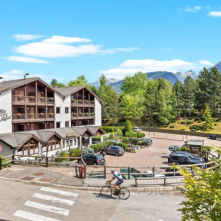 Aparthotel Des Alpes Cavalese Exteriör bild